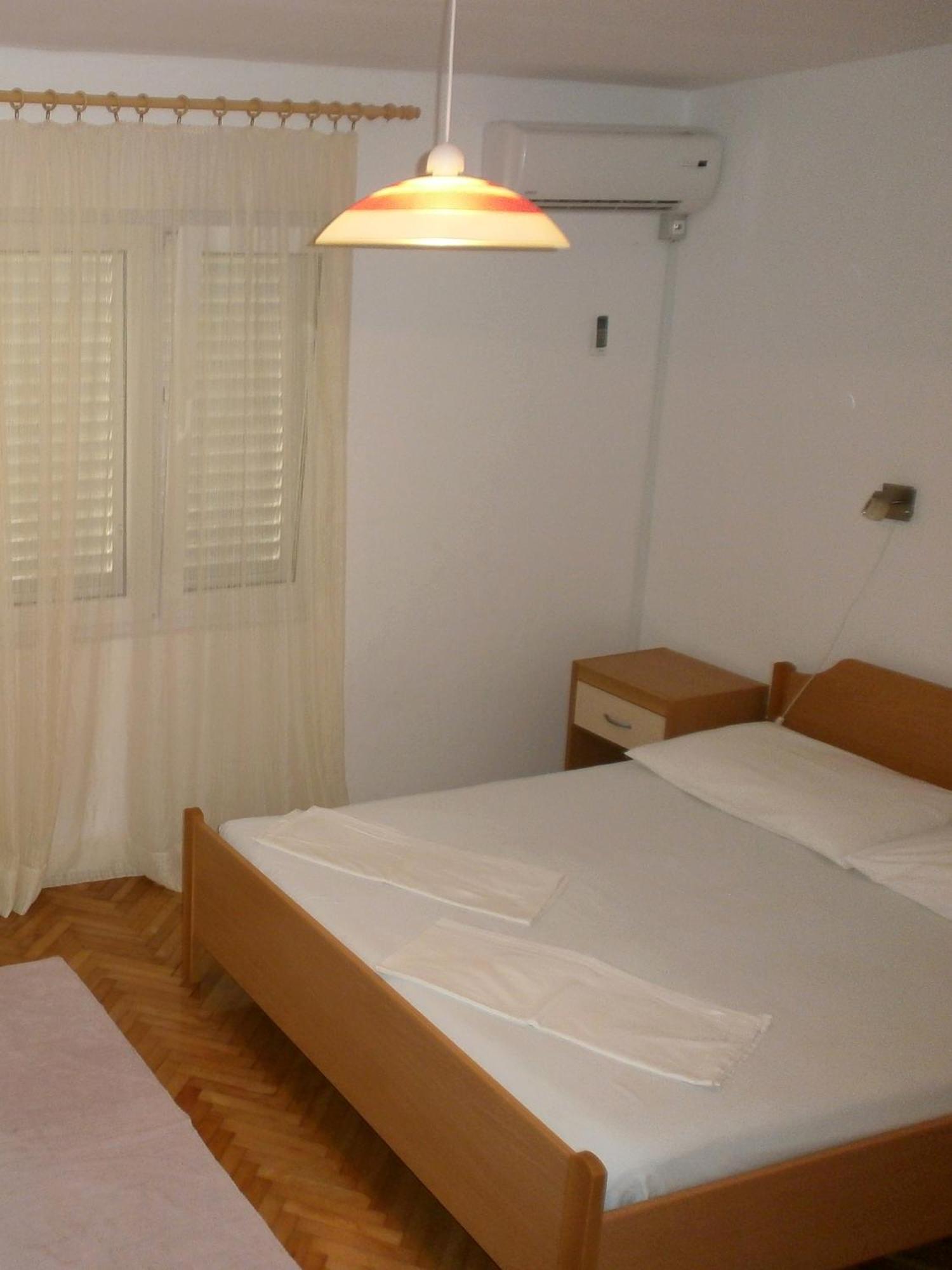 Apartments By The Sea Podgora, Makarska - 12326 Exterior foto